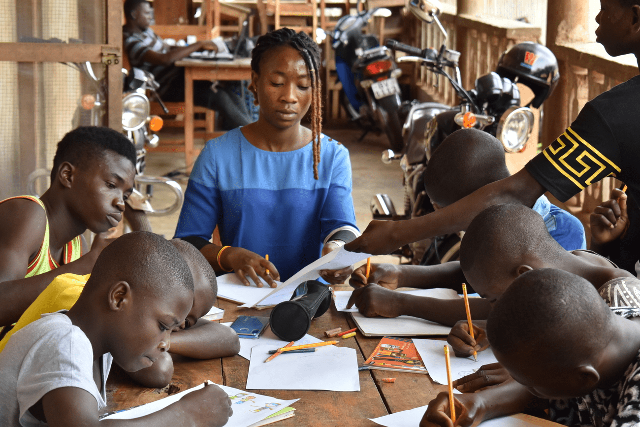 enfants à l'école